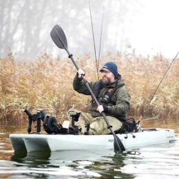 Modular three-body fishing kayak