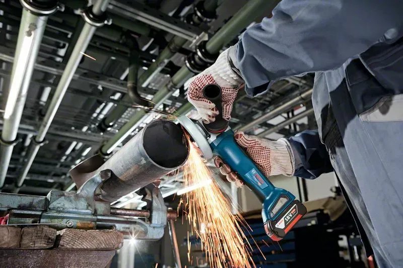 BOSCH COMBI-KIT 3 18V TOOLS: GSR 18V-110C + GWX 18V-10 P + GBH 18V-26F + 1 4.0 AH BATTERY (PROCORE) + 1 8 AH BATTERY (PROCORE) + GAL 18V-160 (L) PROFESSIONAL - Image 18