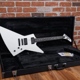 Alternative view of ESP MX-2 Custom Kiso Snow White 2014 w/Hardshell Case